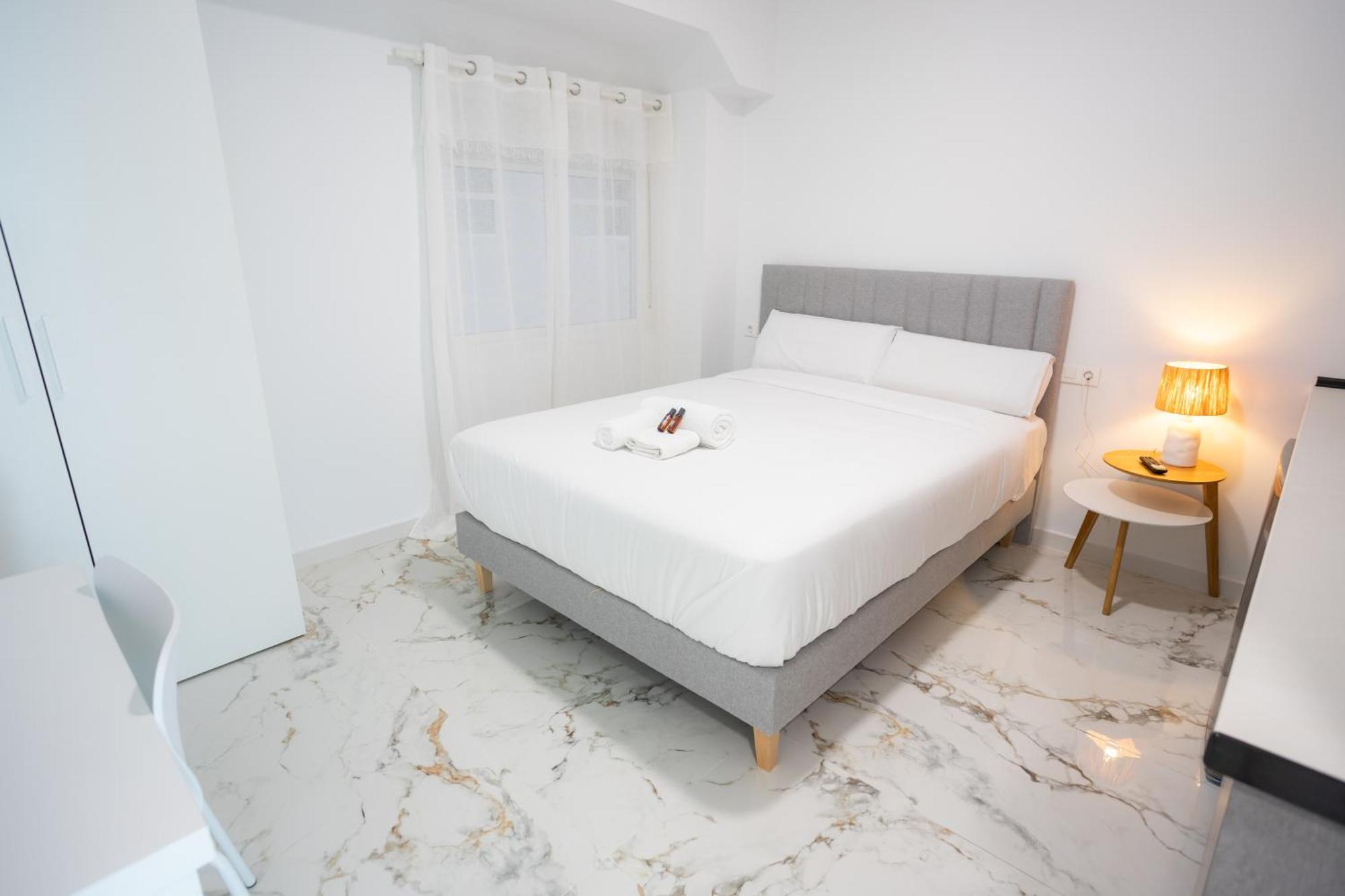 L&G Apartments Bahia Suite Аликанте Екстериор снимка