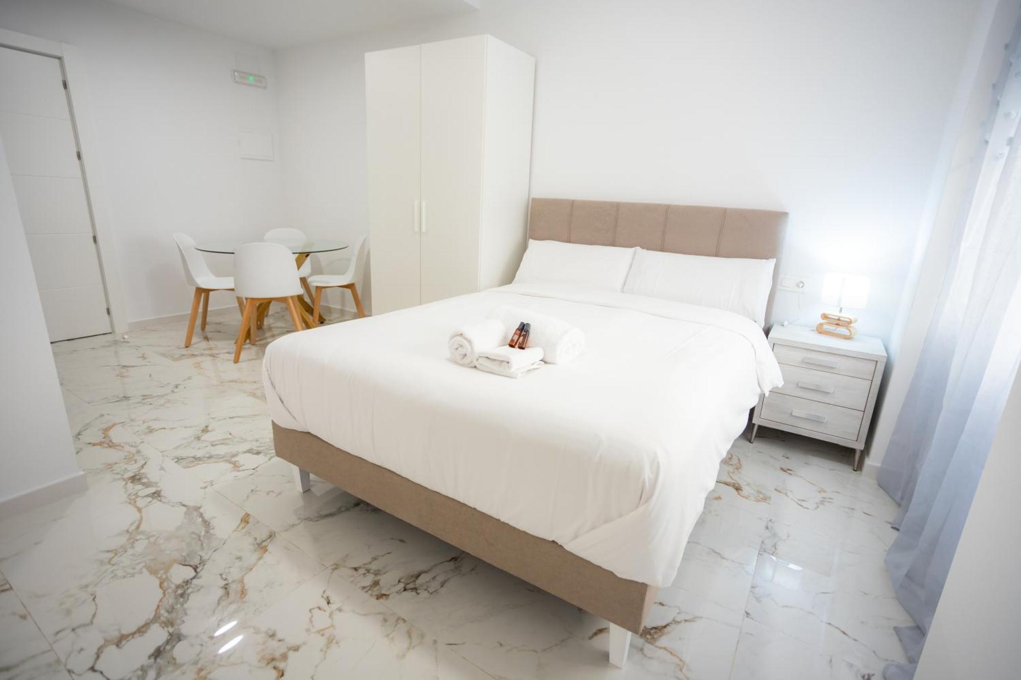 L&G Apartments Bahia Suite Аликанте Екстериор снимка
