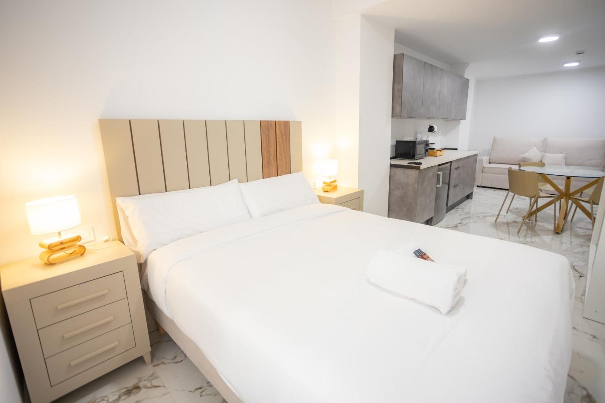 L&G Apartments Bahia Suite Аликанте Екстериор снимка