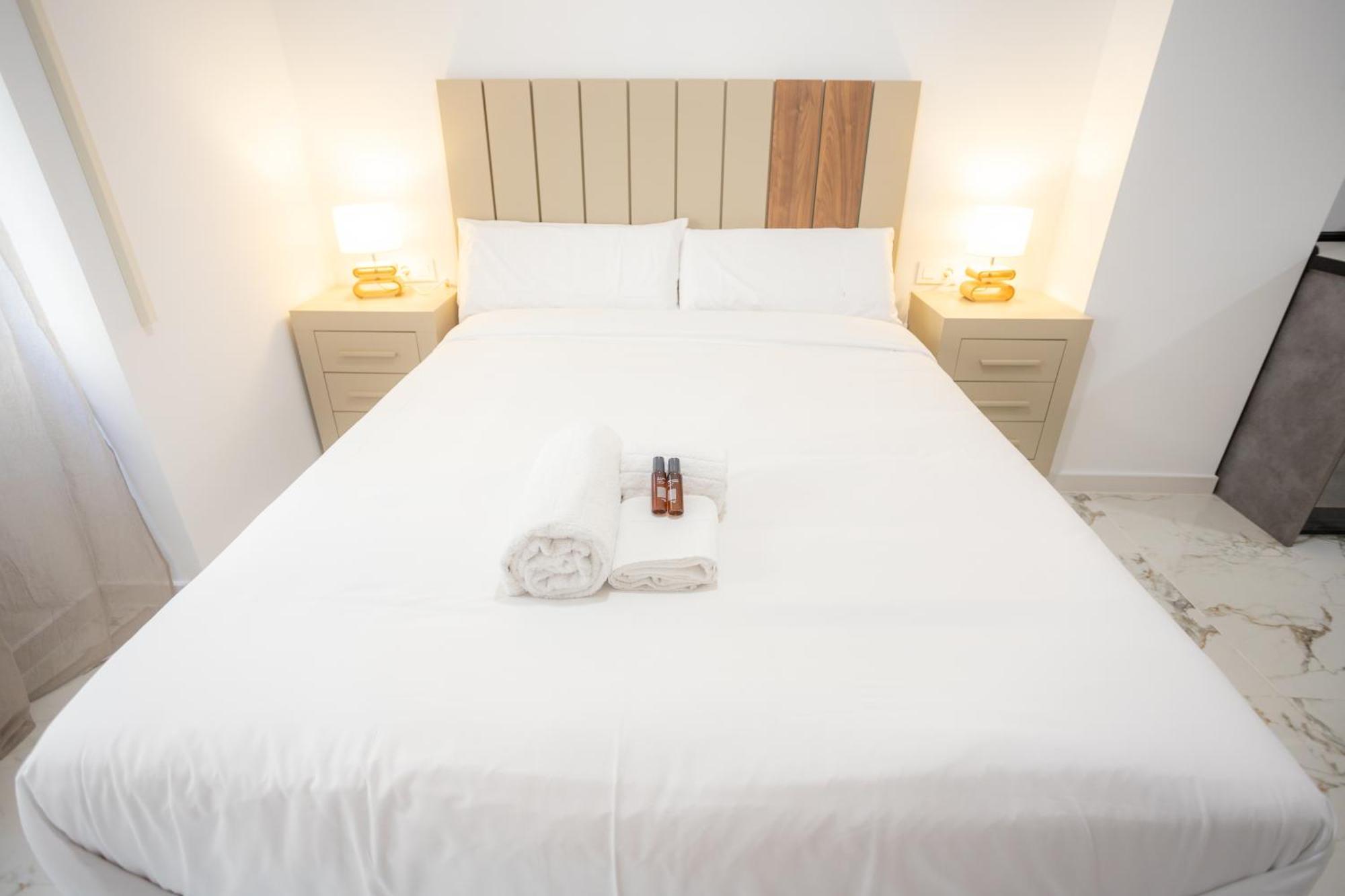 L&G Apartments Bahia Suite Аликанте Екстериор снимка