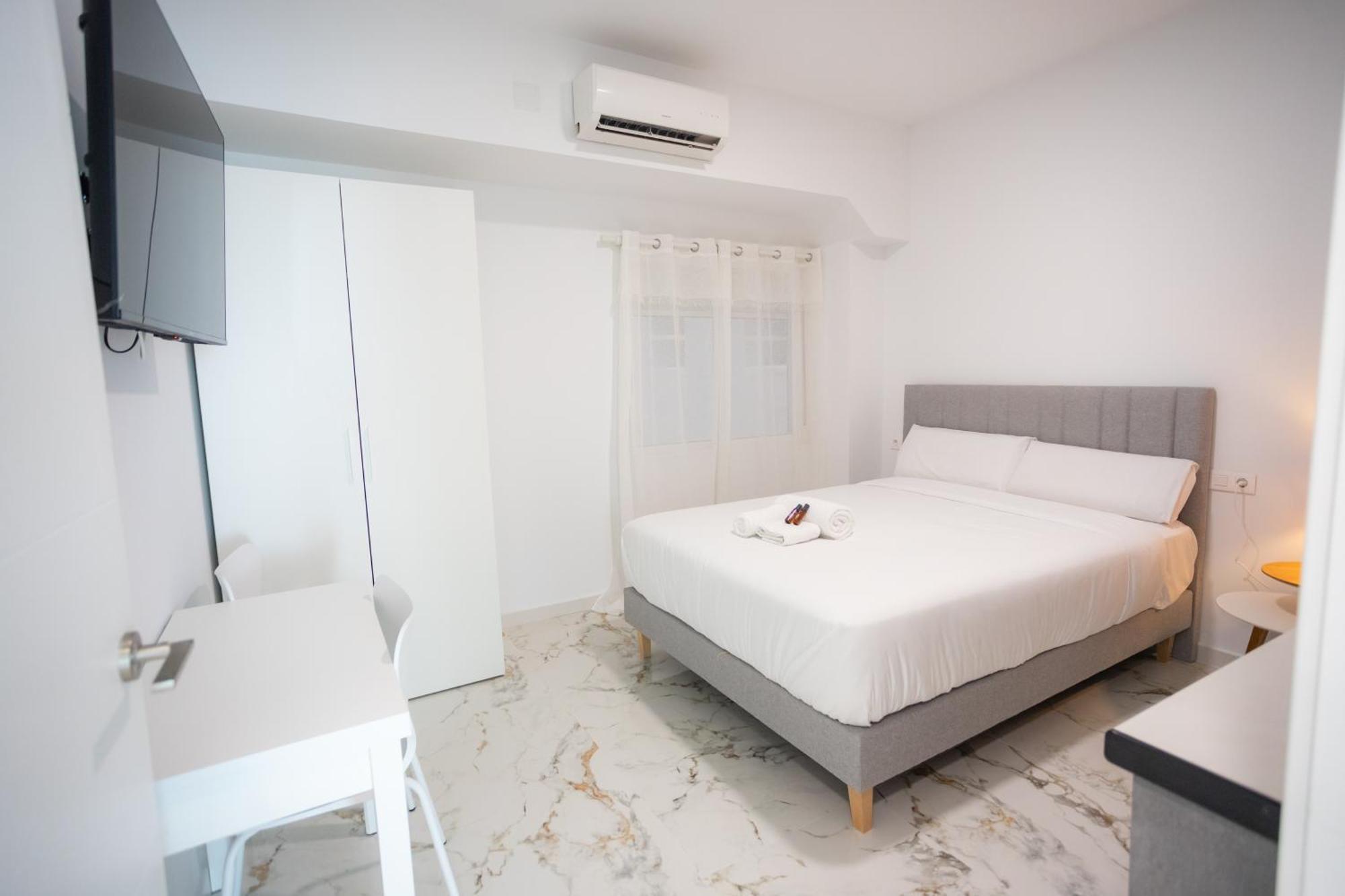 L&G Apartments Bahia Suite Аликанте Екстериор снимка