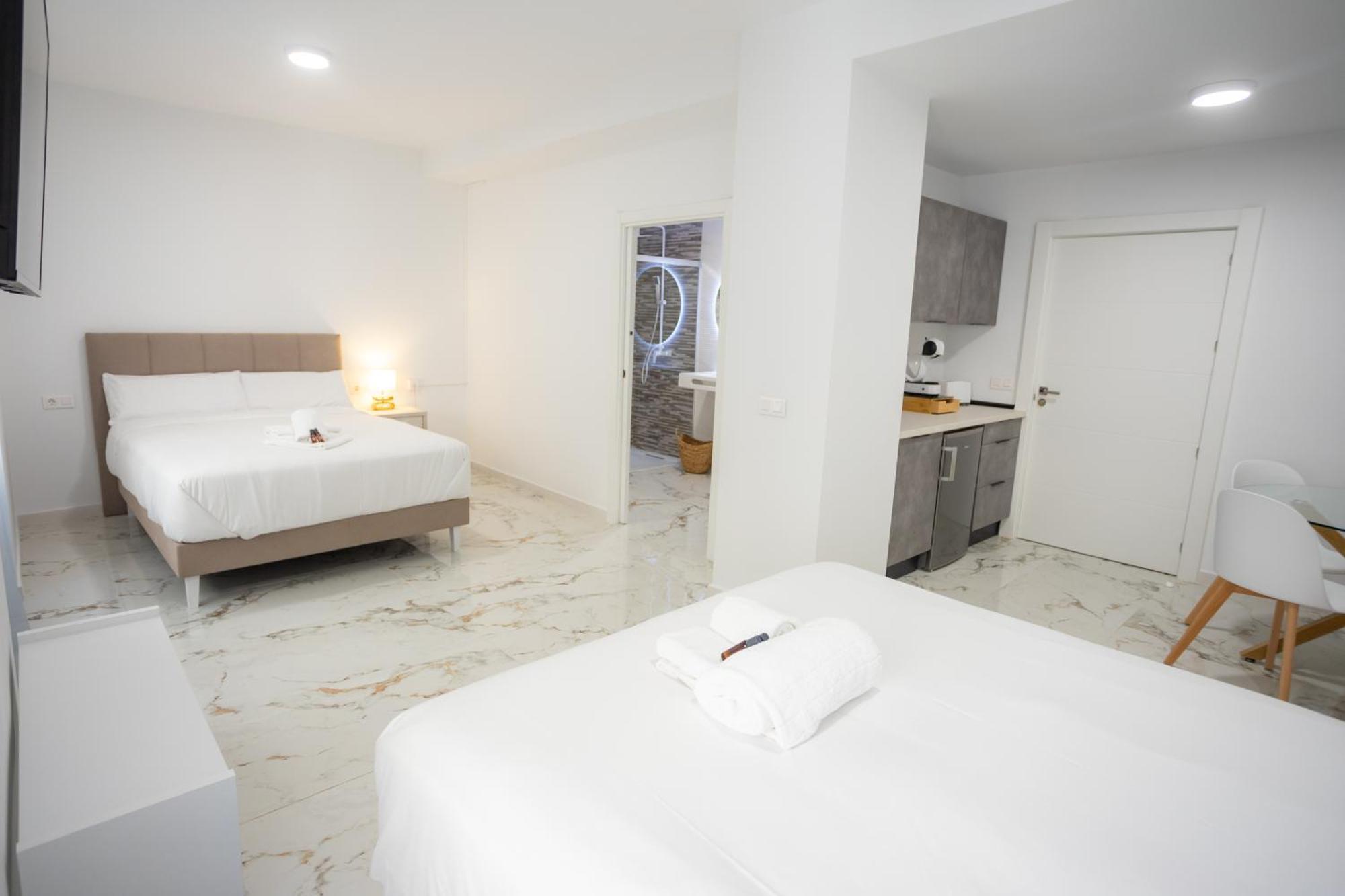 L&G Apartments Bahia Suite Аликанте Екстериор снимка