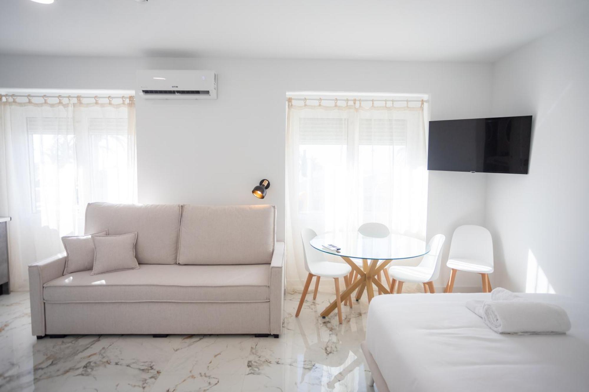 L&G Apartments Bahia Suite Аликанте Екстериор снимка