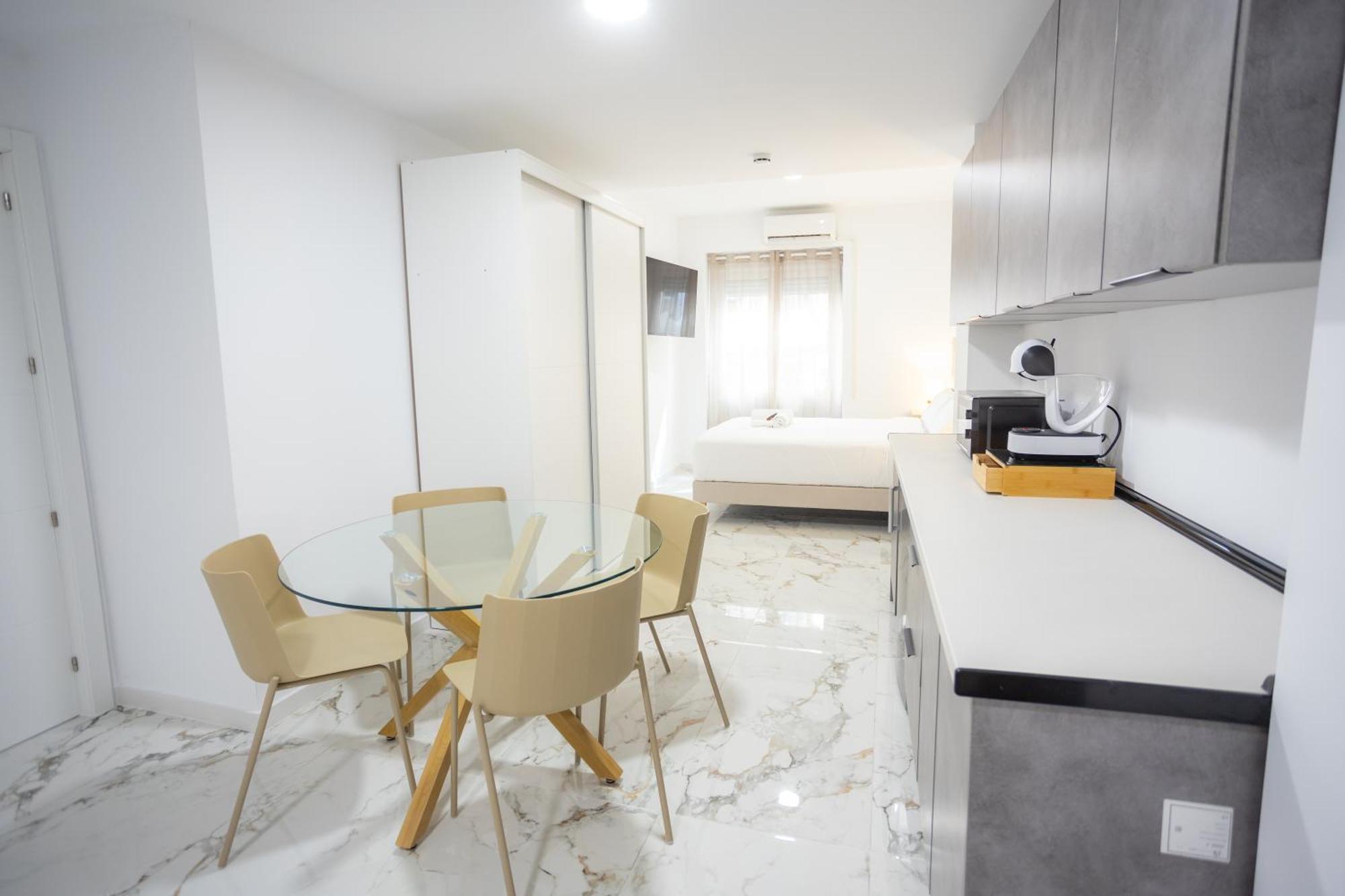 L&G Apartments Bahia Suite Аликанте Екстериор снимка